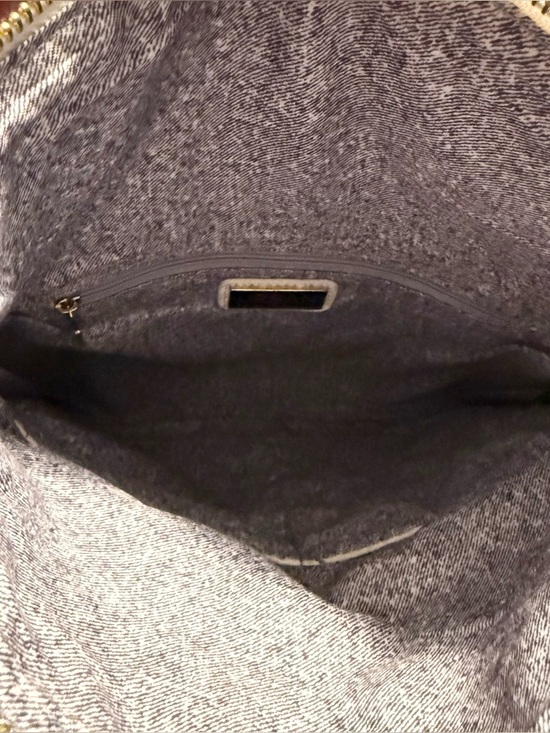 Urban Expressions Floral Embossed Clutch - Picture 5 of 9